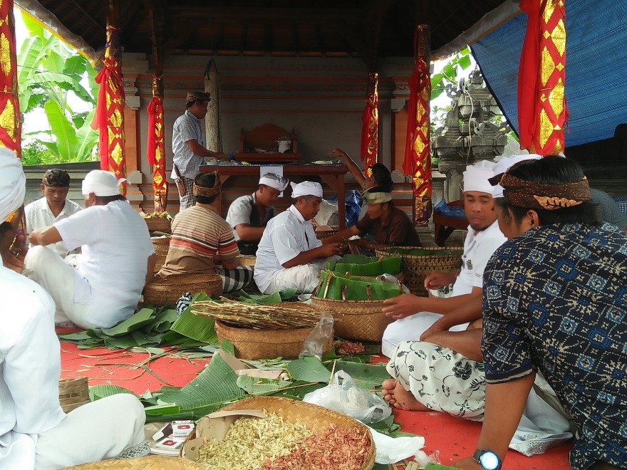 Sistem Pemerintahan Ulu-Apad Di Desa Pakraman Margatengah Yang Merupakan Salah Satu Sistem Pemerintahan Tertua Di Bali